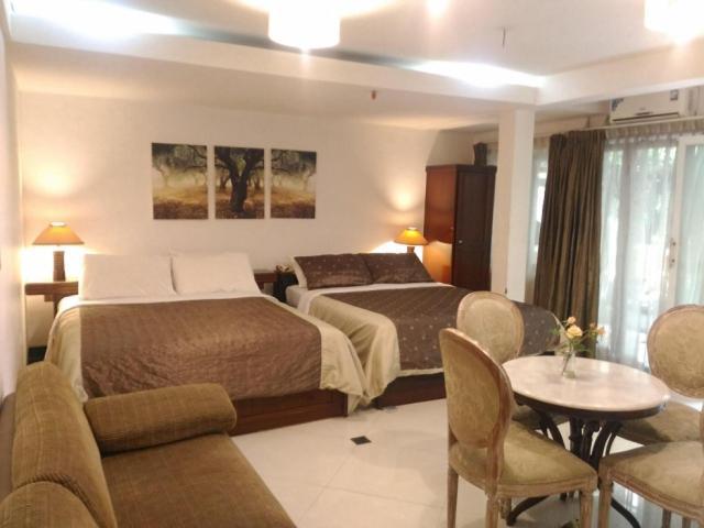 La Nostalgie Boutique Guest House Bandung Exterior foto